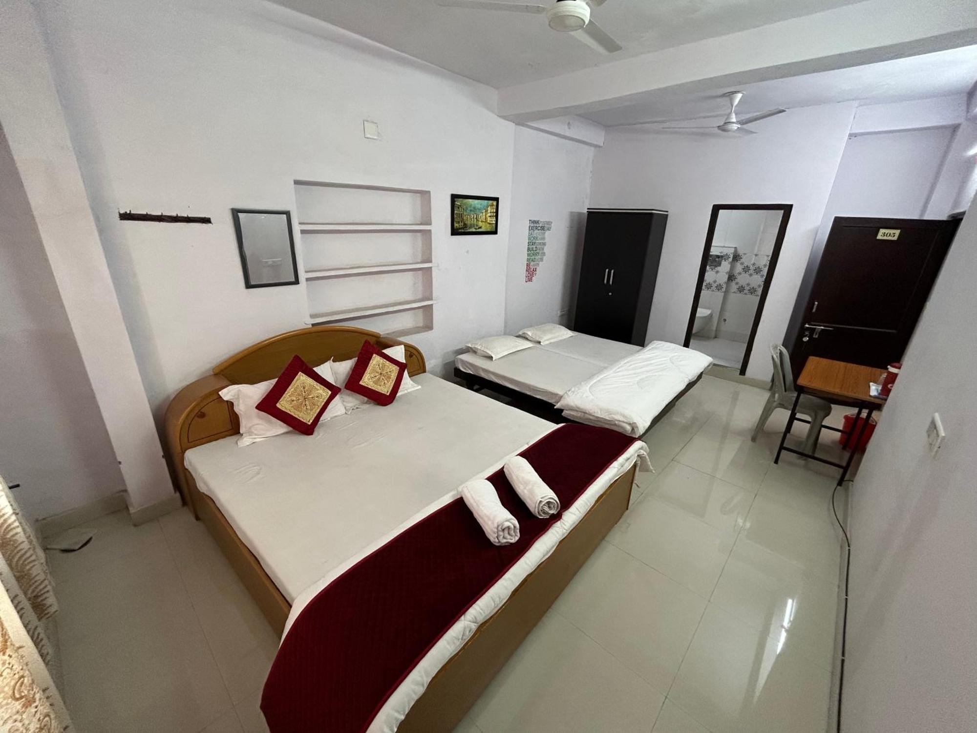 Ashish Guest House, Goverdhan Vilas Ουνταϊπούρ Εξωτερικό φωτογραφία