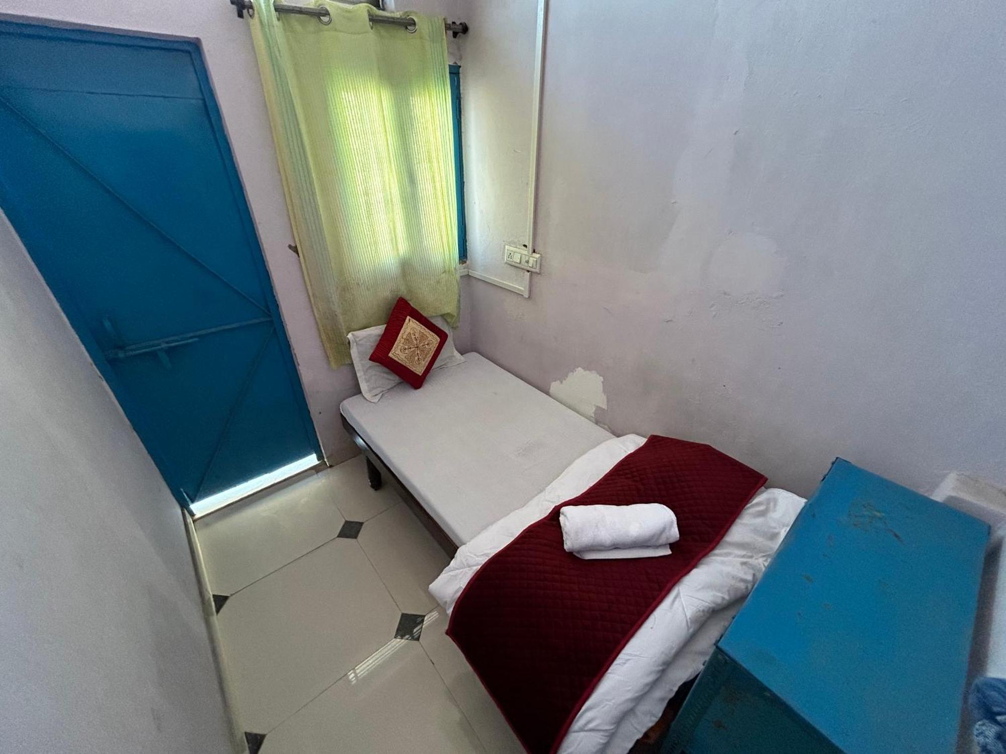 Ashish Guest House, Goverdhan Vilas Ουνταϊπούρ Εξωτερικό φωτογραφία
